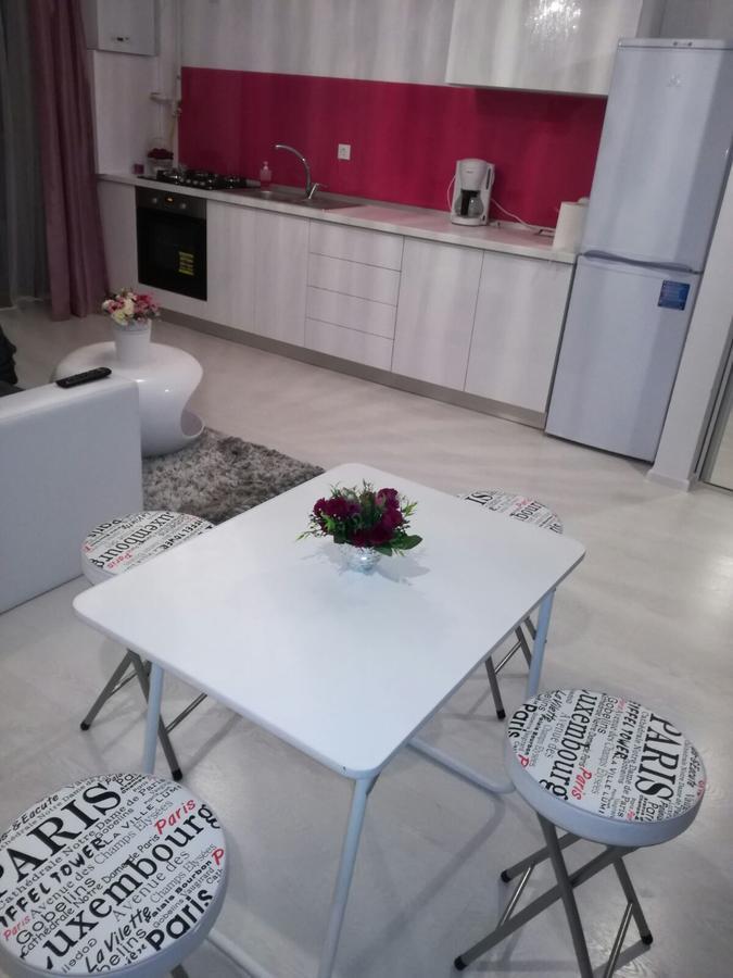 White Luxury Apartment ซีบิว ภายนอก รูปภาพ